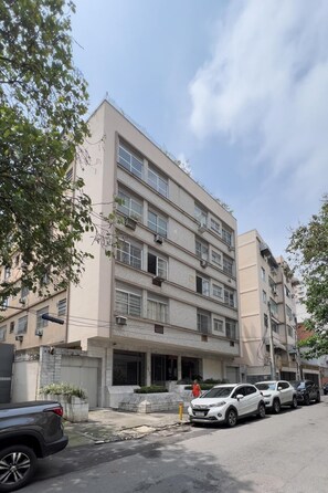 Apartment - Near the Underground and 20 Minutes From Maracan Cv410 (Rio de Janeiro)