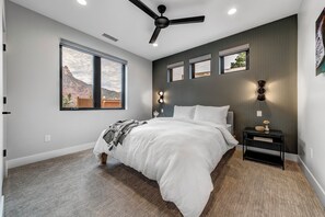 3 bedrooms, WiFi, bed sheets - LaFave-Luxury Villa at Zion: Virgin River (Springdale)