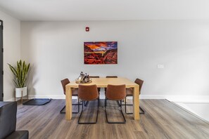 Dining - 210 LaFave-Luxury Villa at Zion: Lava Point (Springdale)