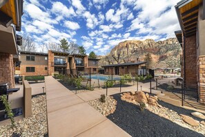 Exterior - 210 LaFave-Luxury Villa at Zion: Lava Point (Springdale)