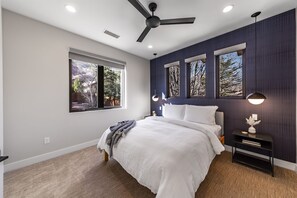 3 bedrooms, WiFi, bed sheets - LaFave-Luxury Villa at Zion: Phantom Valley (Springdale)