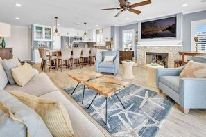 Smart TV, fireplace - Luxury Coastal Living | Seaview Oceanside Condo w/ Private Beach (Oceanside)