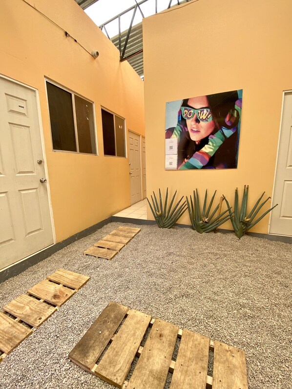 Interior - ROOMIES HOSTEL - Calle Puebla (Mexico City)