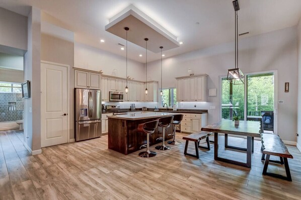 冰箱、微波炉、洗碗机、茶具/咖啡用具