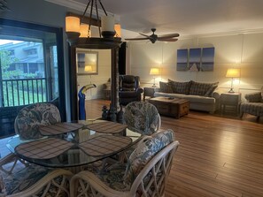 Smart TV, books - 2 bed/ 2.5 bath Waterfront Condo with 2 pools and great fishing (Bokeelia)