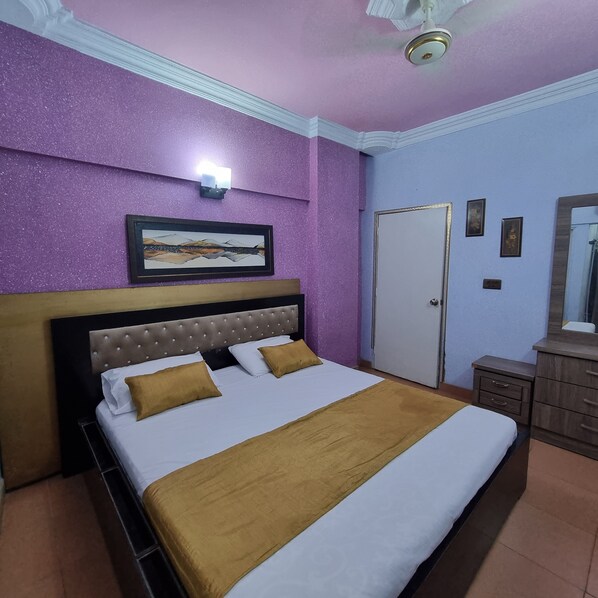 1 chambre, fer et planche à repasser, Wi-Fi, draps fournis