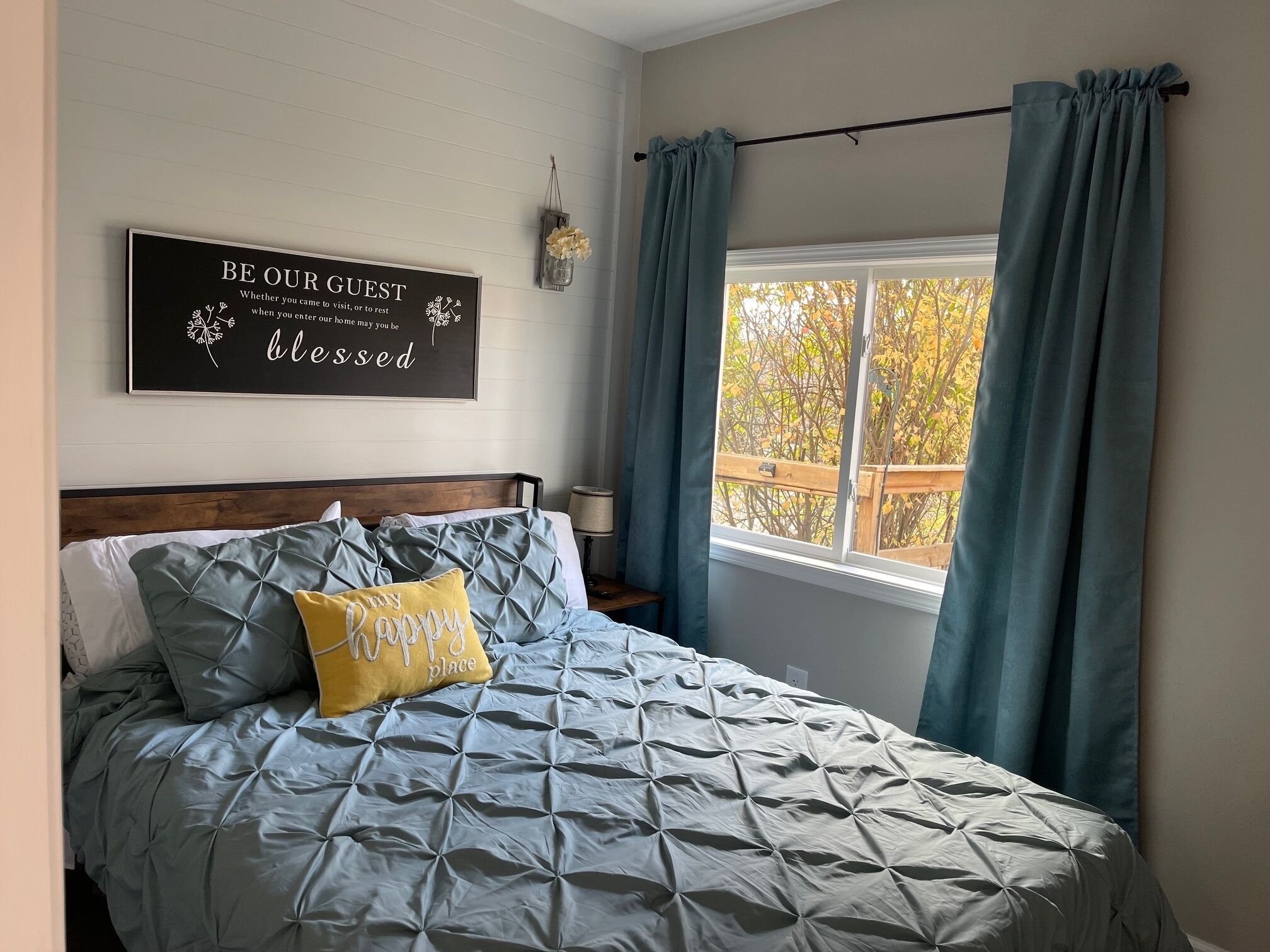 2 chambres, fer et planche à repasser, lit parapluie, Wi-Fi gratuit
