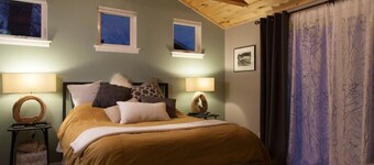Ensuite Escape Old Town Ft. Collins - Over 400 5-Star Reviews on Air B N B