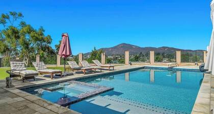 Fletcher Hills luxury, Sunset View, 4 BR, Saltwater Pool and Spa