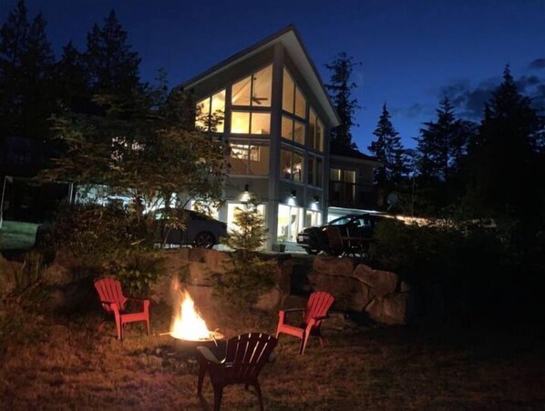 Property grounds - Viceroy home at Soames Hill (Gibsons)