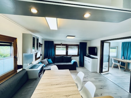 Flat-screen TV, DVD player. Mobilheim an der Ostsee, 350 m zum Strand