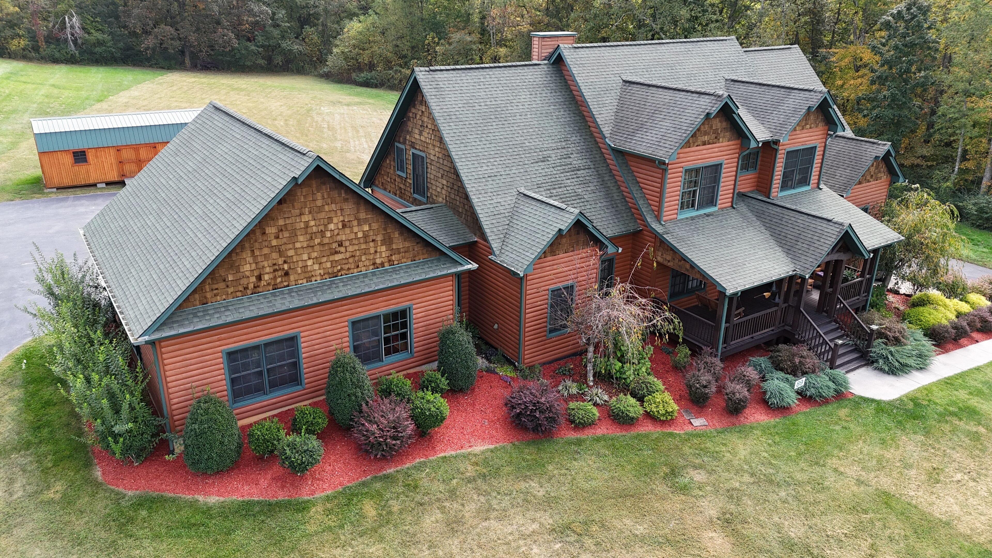 Large LOG CABIN - Robin's Nest  4BR/4Baths, Game Room, and Close to AVL/W.AVL
