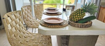 2BR - Fast Internet, Near Beach, Pool, King Beds, ACs