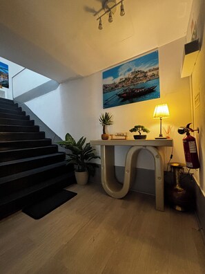 Interior - Douro Sunset Lounge Está Localizado no Coração da Cidade do Porto (Porto)