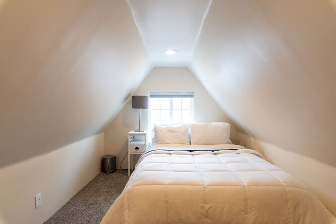 1 chambre, bureau, fer et planche à repasser, Wi-Fi