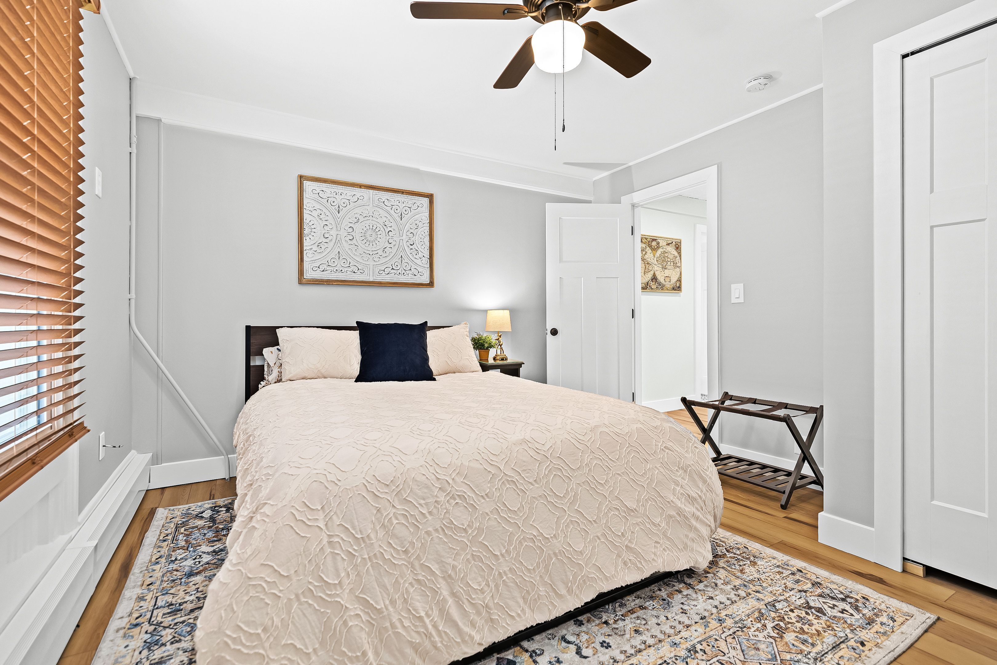 1 chambre, bureau, fer et planche à repasser, Wi-Fi gratuit