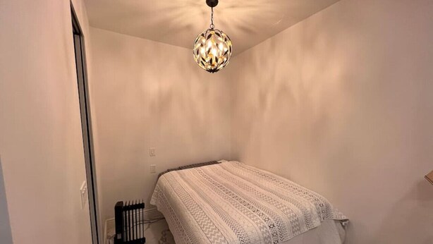 1 bedroom, desk, iron/ironing board, travel crib - GREAT FIND! Private Micro Studio Downtown SLC (Salt Lake City)