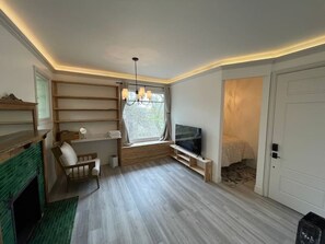 1 chambre, bureau, fer et planche à repasser, Wi-Fi