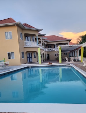 Terrace/patio - Treasure Beach (Treasure Beach)