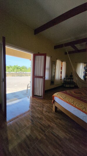 1 bedroom, in-room safe, soundproofing, free WiFi