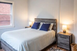 1 bedroom, desk, iron/ironing board, free WiFi