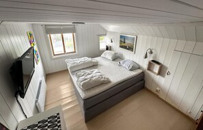 4 bedrooms