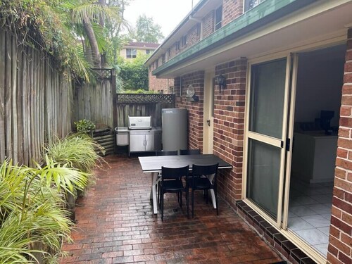 Comfy 3 Bed Gosford townhouse near CBD & Hospital