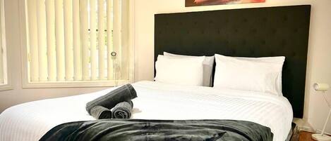 4 makuuhuonetta, silitysrauta/-lauta, Wi-Fi, vuodevaatteet