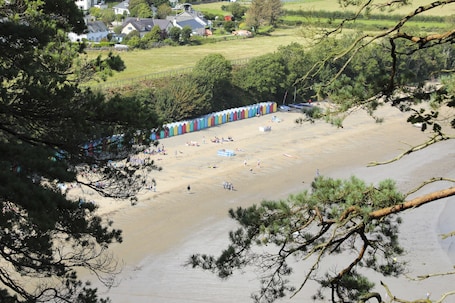Una playa cerca