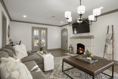 Spacious Tulsa home Near Expo and Downtown
