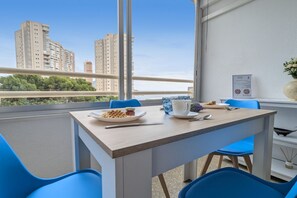 Dining - PINTOR SOROLLA sea view apartment (Benidorm)