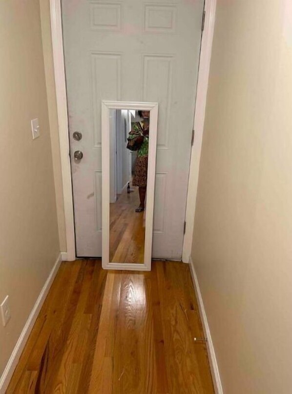 Interior - Peculiar pat space (Newark)