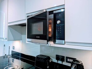 Private kitchen - 2 bedroom apartment with roof top terrace and chill out lounge (London)