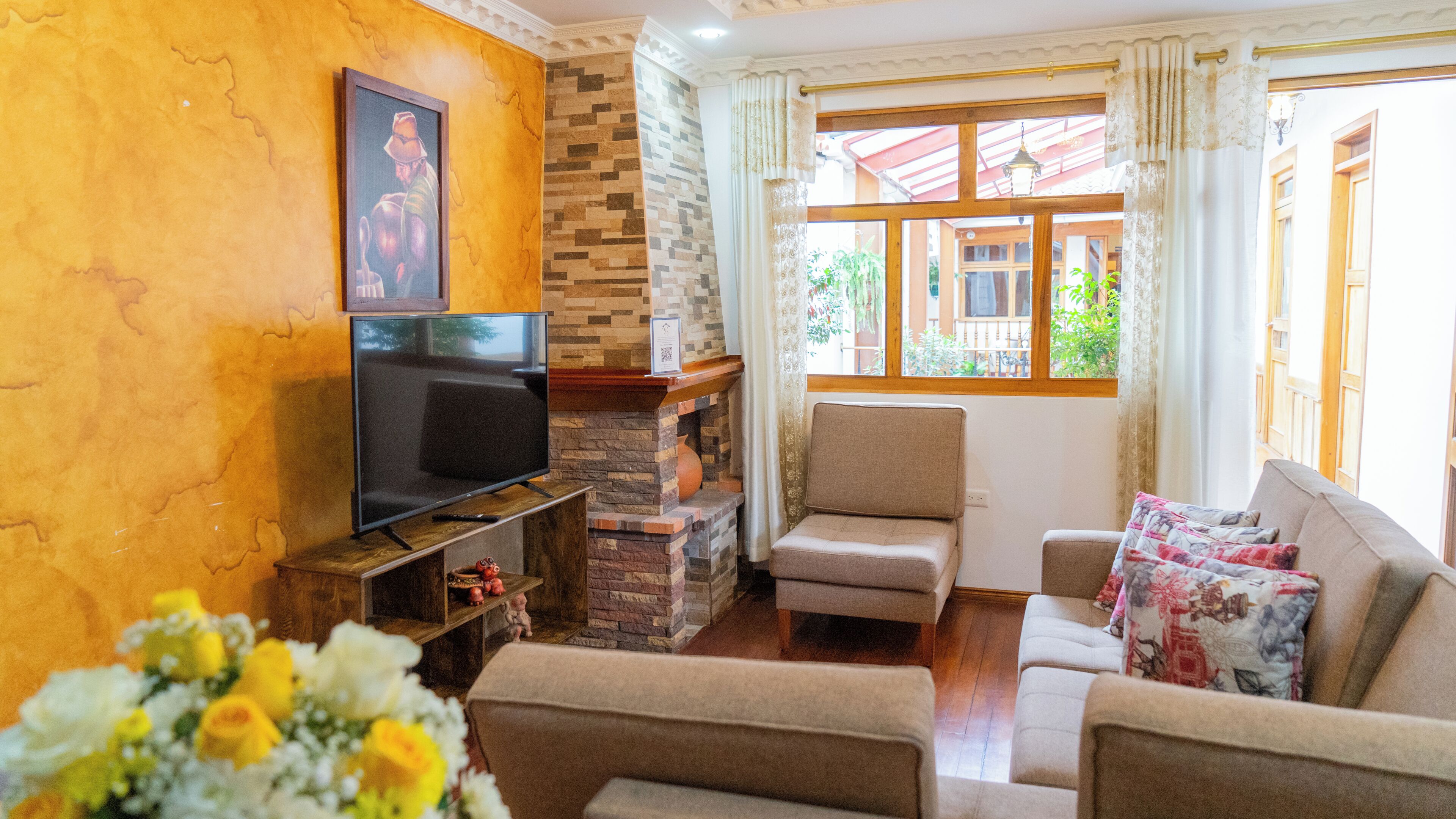 Comfort Apartment | Living room