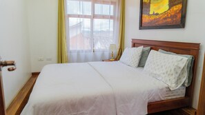 Romantic Studio Suite | Individually decorated, individually furnished, blackout drapes - Casa Blanca Cuenca (Cuenca)