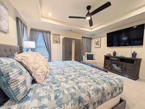 5 bedrooms, iron/ironing board, WiFi, bed sheets