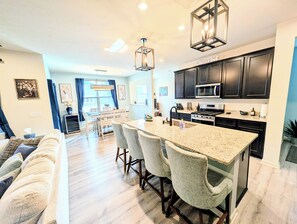 Interior - Cozy and Spacious home near Ruoff, Grand Park, Conner Prairie & Clay Terrace (Noblesville)