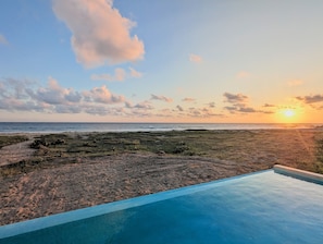 Chaise longue, serviettes de plage