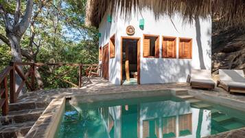 Honeymoon Cabin | Individually decorated, desk, laptop workspace, iron/ironing board