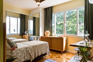 2 chambres, bureau, fer et planche à repasser, Wi-Fi gratuit