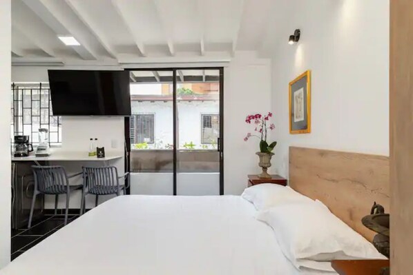 1 bedroom, WiFi - Beautiful loft with A/C n Wi-FI
(Medellín)
