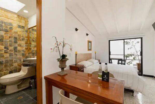 1 bedroom - Homelike Studio in Poblado A/C
 (Medellín)