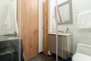 Towels, soap, toilet paper - Ashtonishing loft with A/C n Wi-Fi (Medellín)