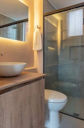 Håndklæder, Sæbe, Shampoo, Toiletpapir