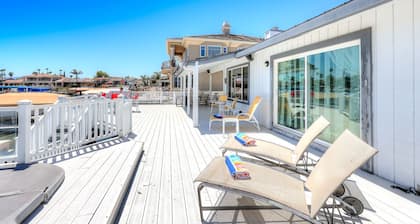 Waterfront 3BDR w Boat in Discovery Bay