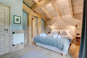 6 Schlafzimmer, WLAN, Bettwäsche
