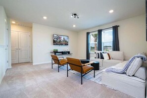 TV - 5 En-Suites | Amazing View! (Davenport)