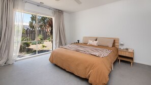 5 室のベッドルーム、旅行用ベビーベッド、WiFi (無料)、ベッドシーツ