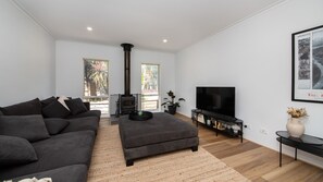 スマートテレビ、暖炉