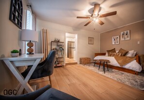 2 bedrooms, iron/ironing board, travel cot, WiFi